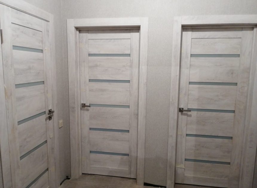 Установка межкомнатных дверей: полный гид от выбора до монтажа